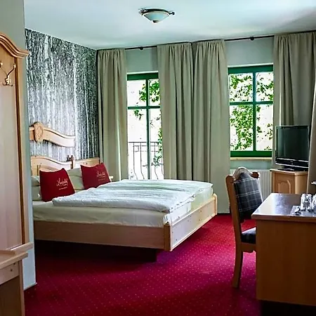 Hotel Landgasthof Zum Muhlenteich 4*